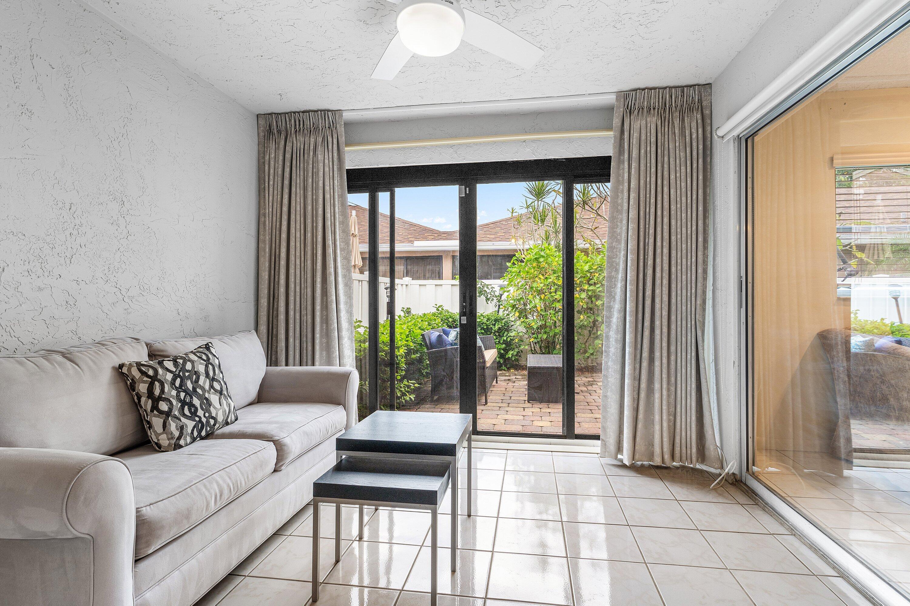 8077 Springtree Road Boca Raton, FL 33496 - Photo 20 of 35 FLORIDA ROOM/PATIO