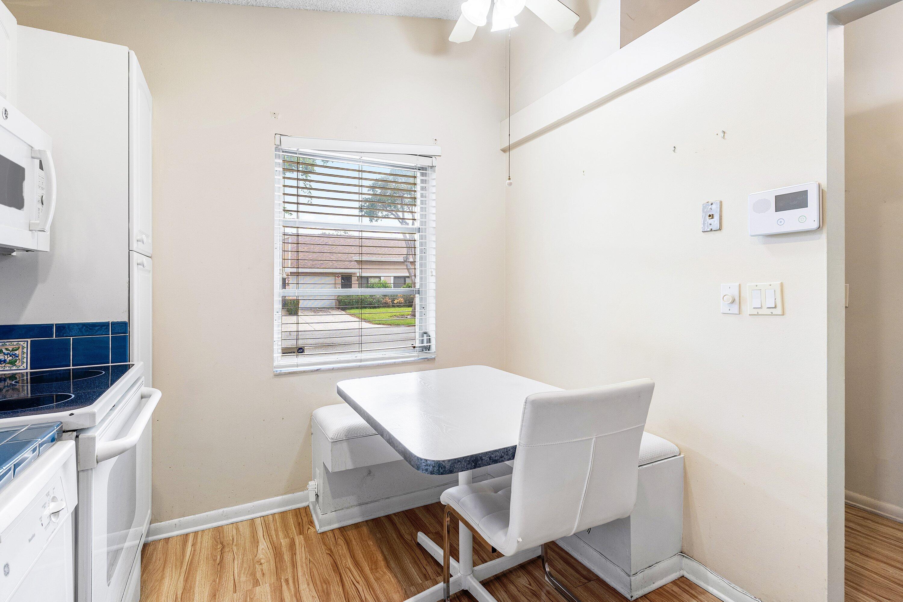 8077 Springtree Road Boca Raton, FL 33496 - Photo 7 of 35 EAT-IN KITCHEN