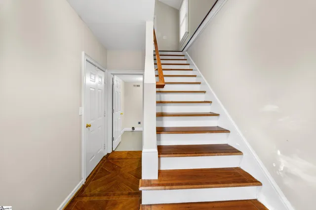 $2,200 | 112 West Park Avenue, Greenville, SC 29601