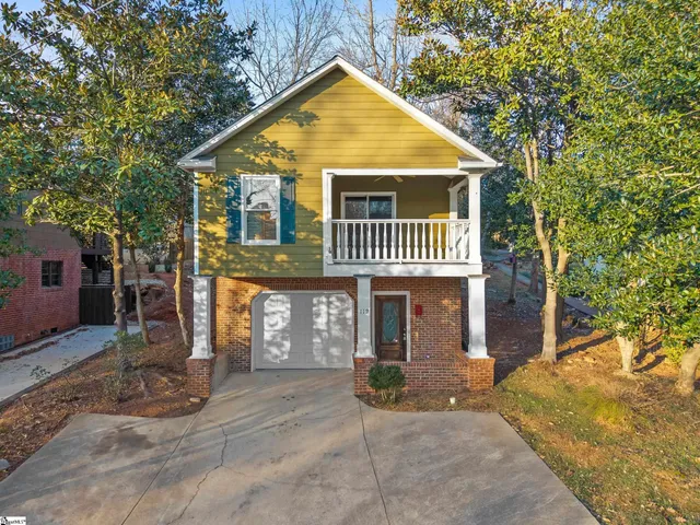$2,200 | 112 West Park Avenue, Greenville, SC 29601