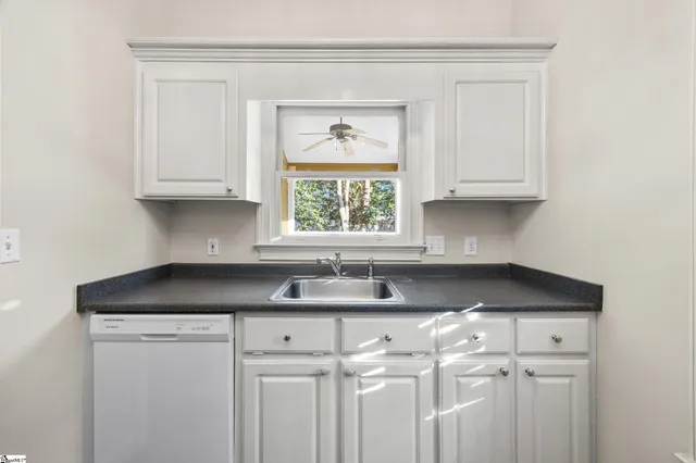 $2,200 | 112 West Park Avenue, Greenville, SC 29601