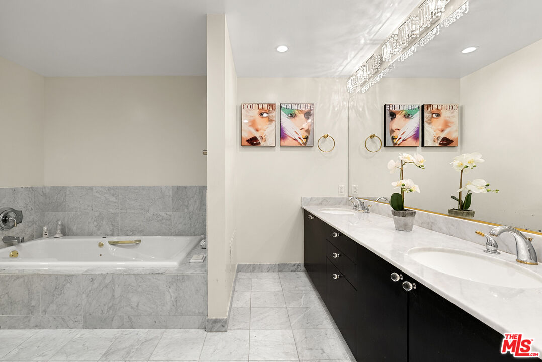 10520 Wilshire Boulevard, Unit 407 Los Angeles, CA 90024 - Photo 12 of 36