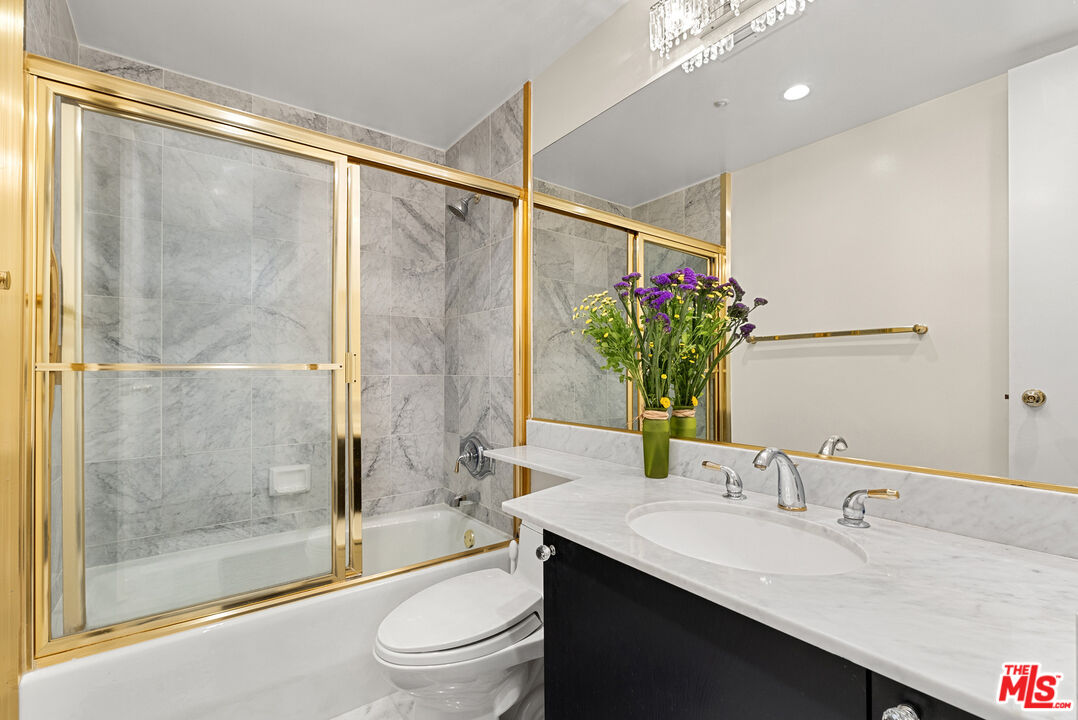 10520 Wilshire Boulevard, Unit 407 Los Angeles, CA 90024 - Photo 18 of 36