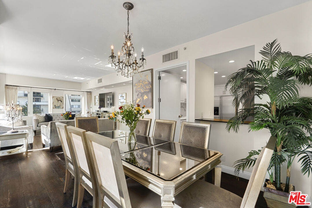 10520 Wilshire Boulevard, Unit 407 Los Angeles, CA 90024 - Photo 2 of 36