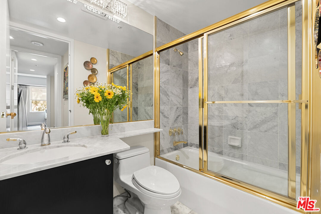 10520 Wilshire Boulevard, Unit 407 Los Angeles, CA 90024 - Photo 21 of 36