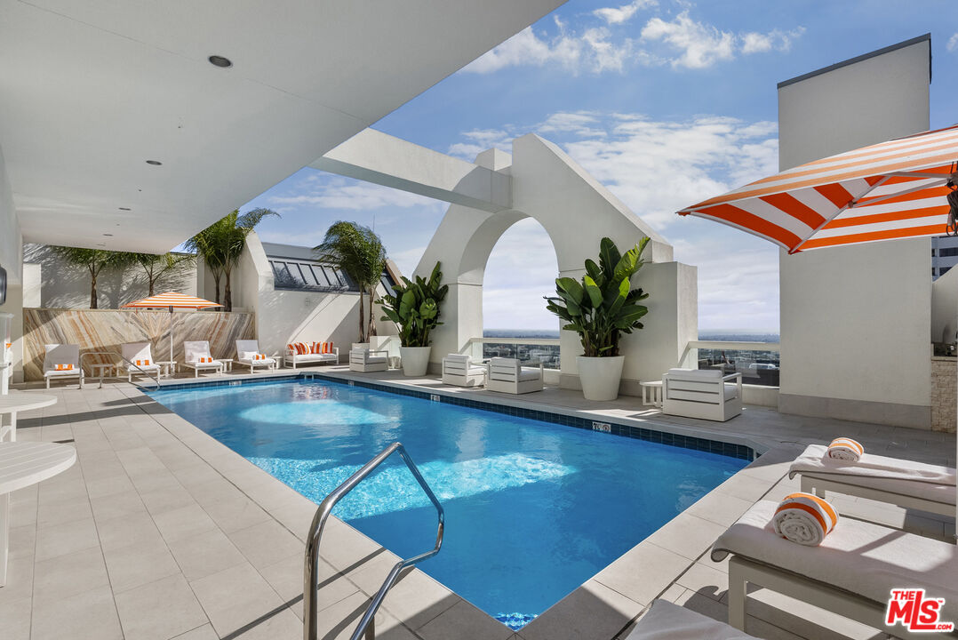 10520 Wilshire Boulevard, Unit 407 Los Angeles, CA 90024 - Photo 28 of 36