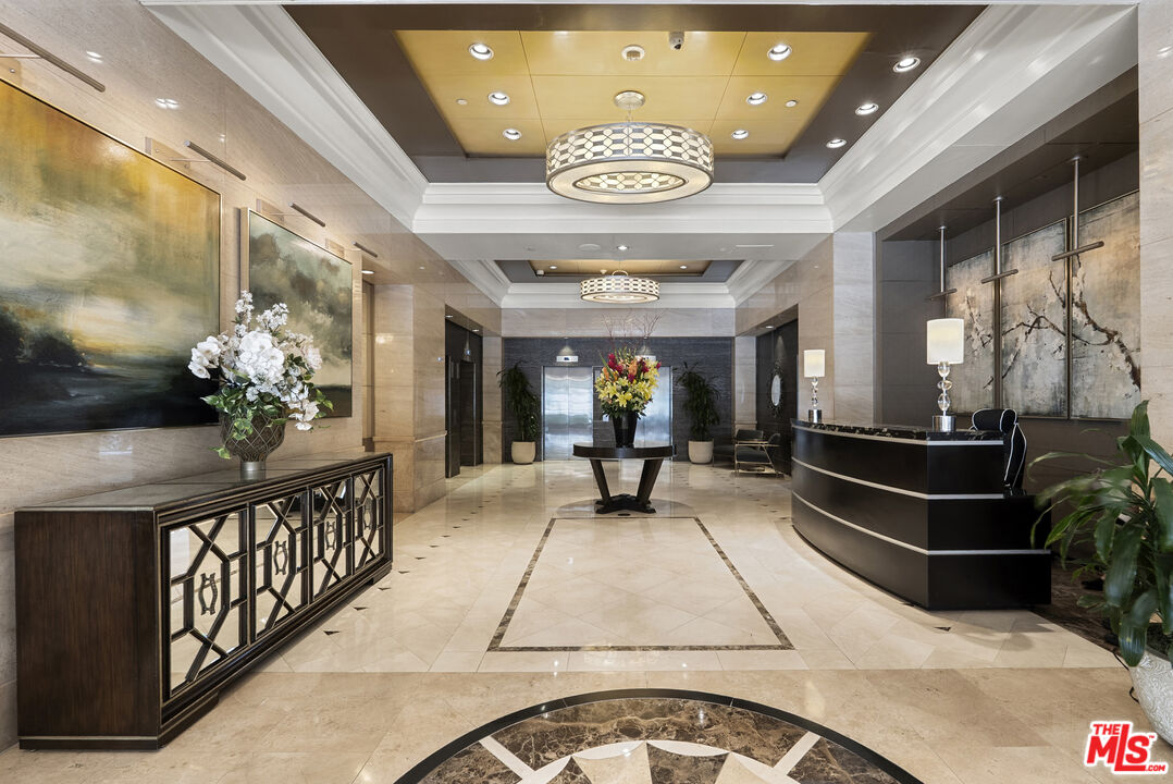 10520 Wilshire Boulevard, Unit 407 Los Angeles, CA 90024 - Photo 3 of 36