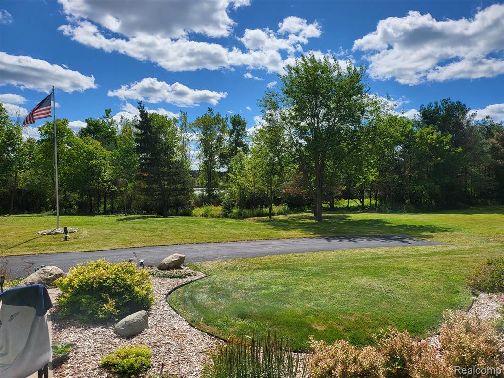 11457 Lapeer Road Davison, MI 48423 - Photo 18 of 96