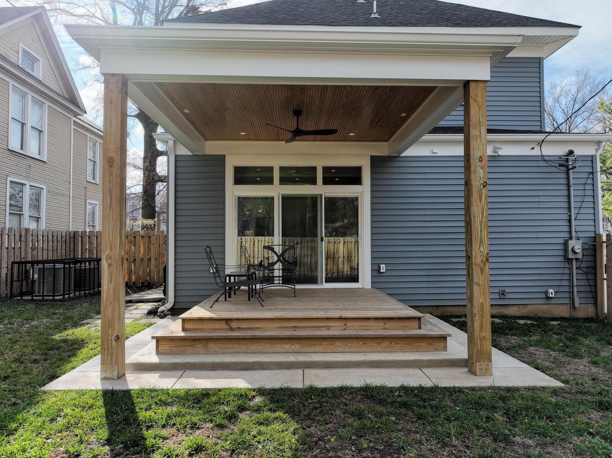 1544 Court Avenue, Unit 1 Memphis, TN 38104 - Photo 21 of 36 a view of house and front door