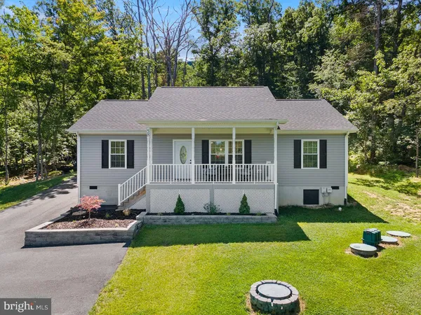 $379,900 | 58 Cedar Lane, Woodstock, VA 22664