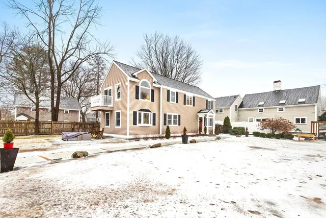 $739,000 | 3 Summer Street, Unit 2, Topsfield, MA 01983