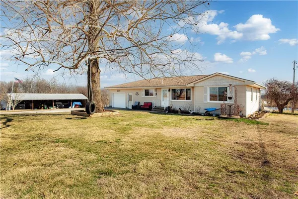 $549,000 | 627 M Highway, Odessa, MO 64076
