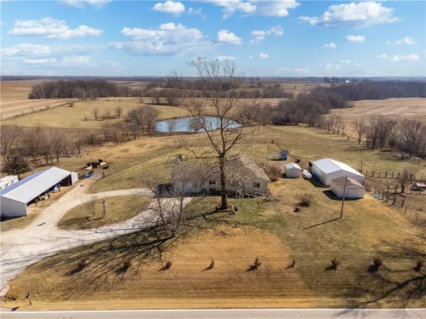 $549,000 | 627 M Highway, Odessa, MO 64076