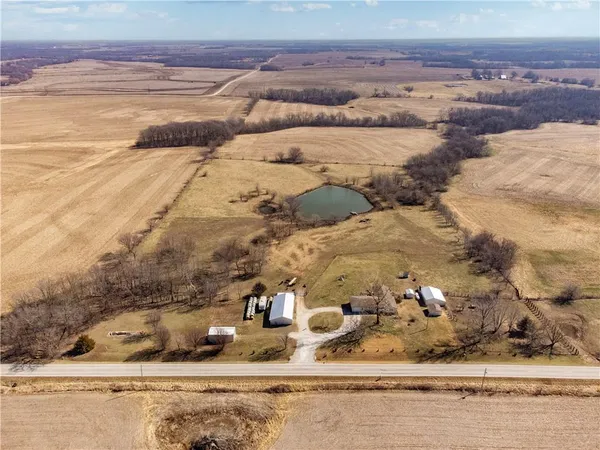 $549,000 | 627 M Highway, Odessa, MO 64076