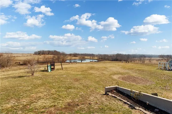 $549,000 | 627 M Highway, Odessa, MO 64076