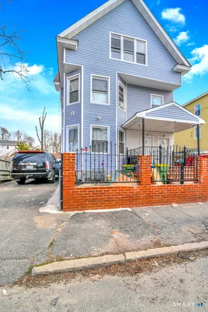 $1,800 | 27 Walnut Avenue, Waterbury, CT 06704