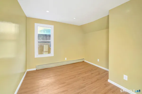 $1,800 | 27 Walnut Avenue, Waterbury, CT 06704