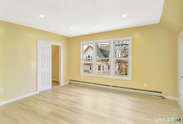 $1,800 | 27 Walnut Avenue, Waterbury, CT 06704