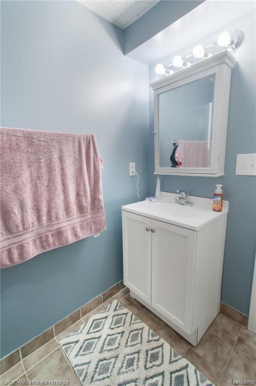 14466 Riverside Street Livonia, MI 48154 - Photo 35 of 44 Gallery Image 35