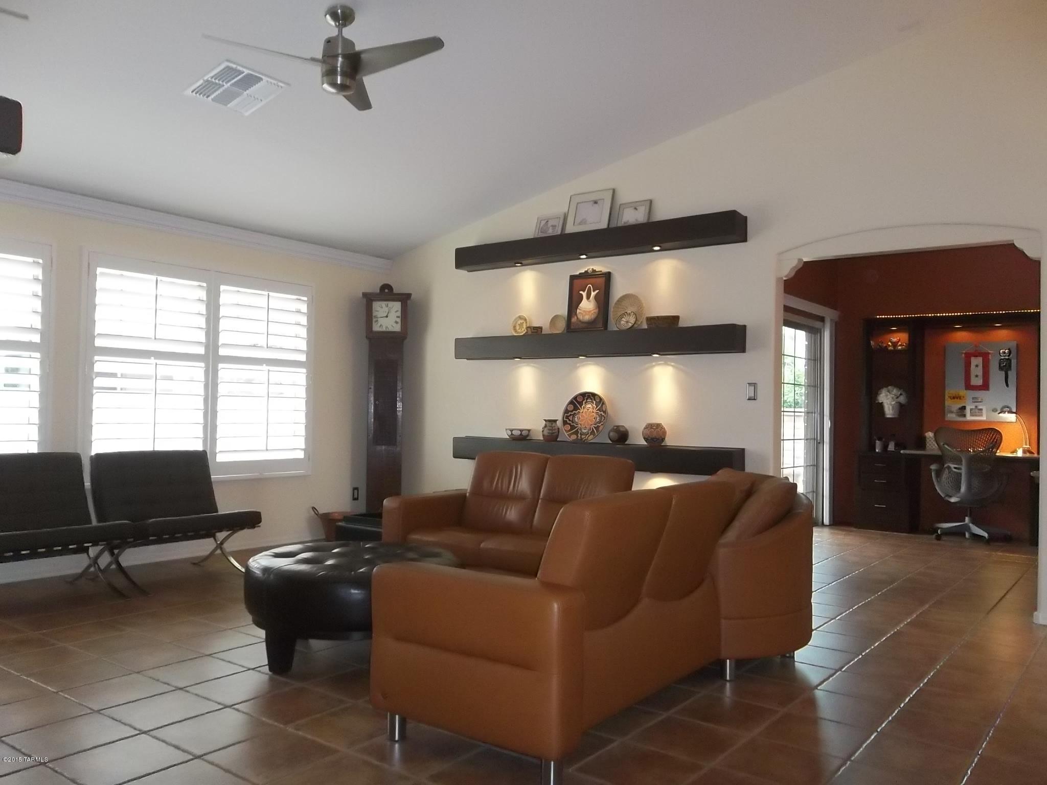 1446 North Bank Swallow Road Green Valley, AZ 85614 - Photo 16 of 37 Gallery Image 16