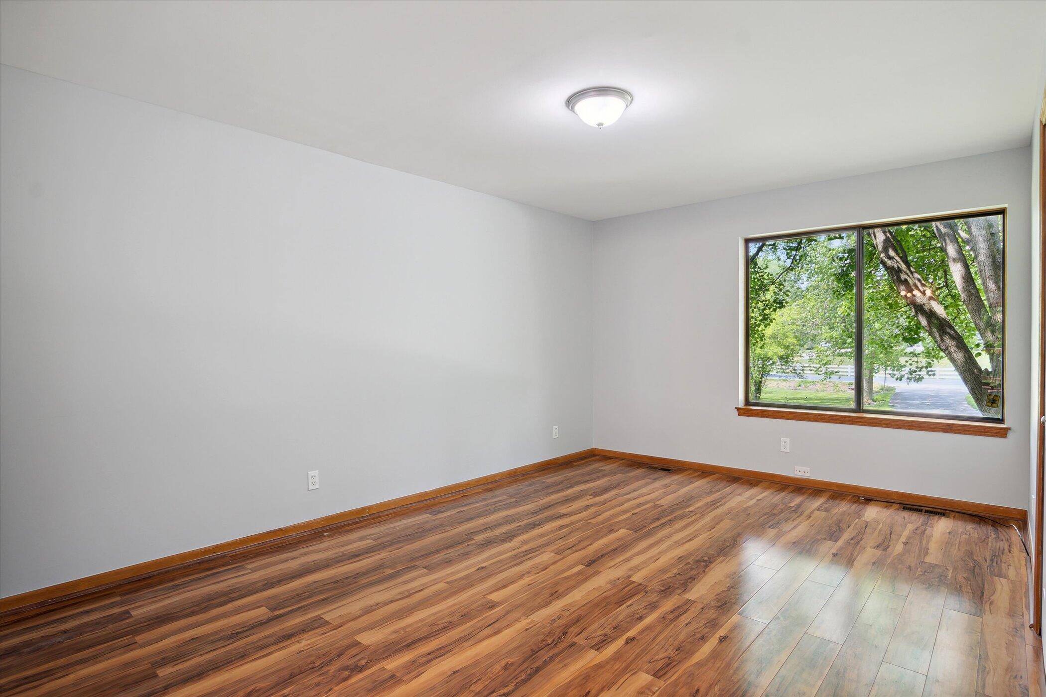 12551 Whittaker Road Milan, MI 48160 - Photo 30 of 50 08-12551-Whittaker-Rd-WindowStill-04