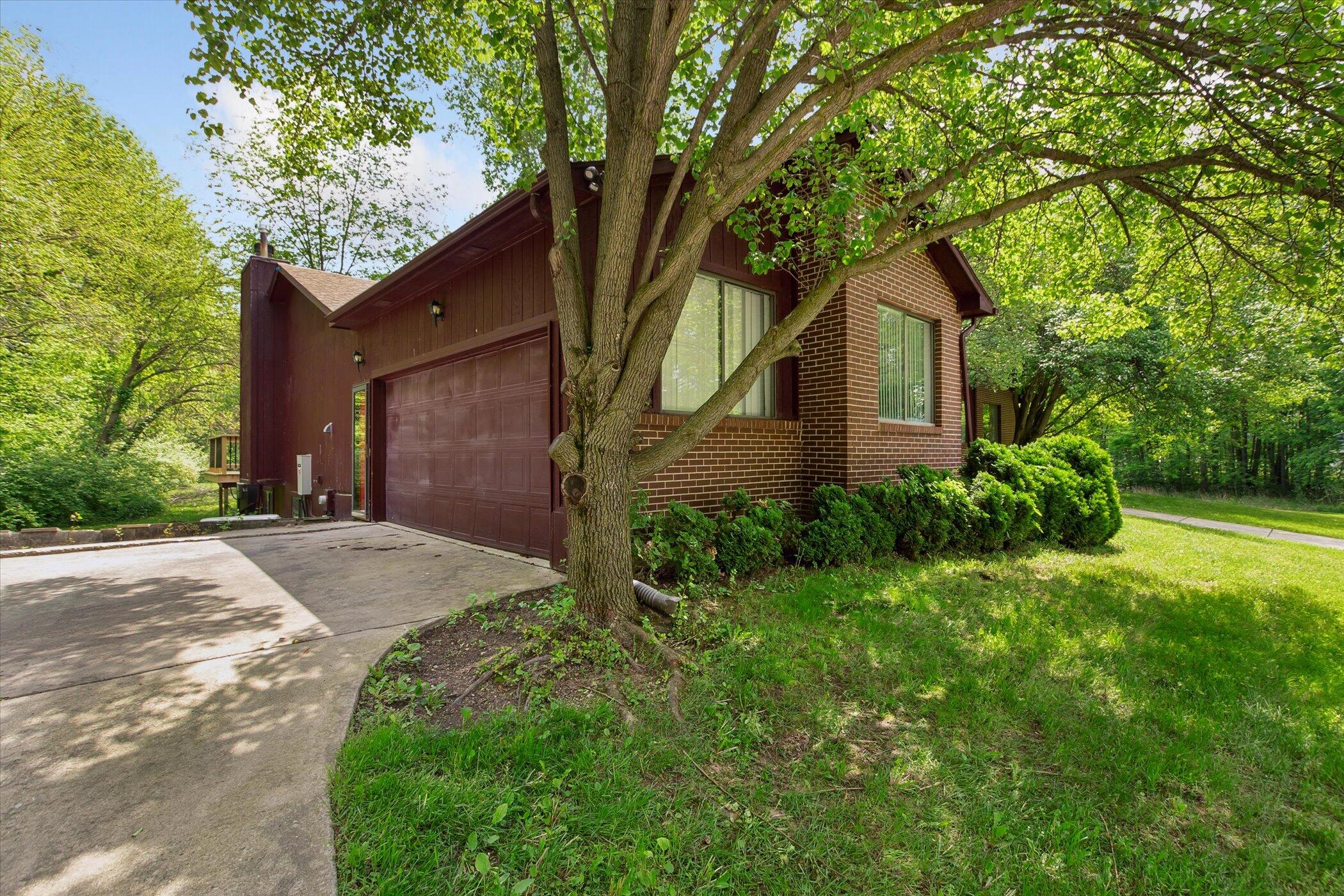 12551 Whittaker Road Milan, MI 48160 - Photo 49 of 50 44-12551-Whittaker-Rd-WindowStill-40