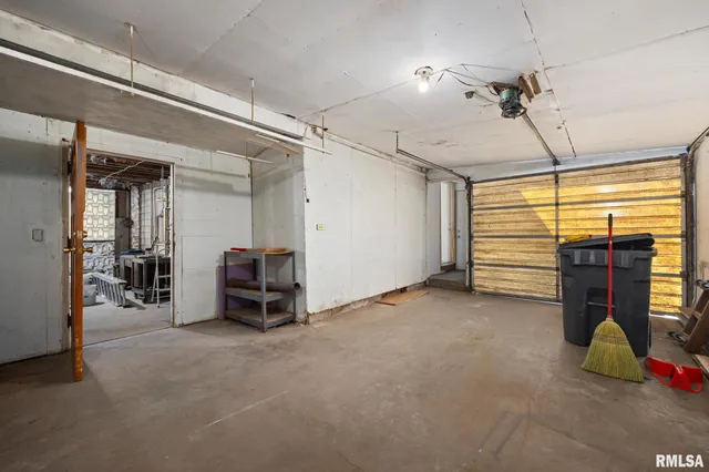 $90,000 | 1423-1425 South 13th Street, Pekin, IL 61554