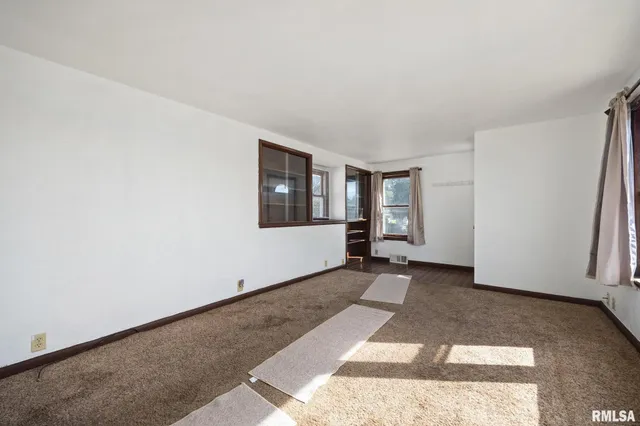 $90,000 | 1423-1425 South 13th Street, Pekin, IL 61554