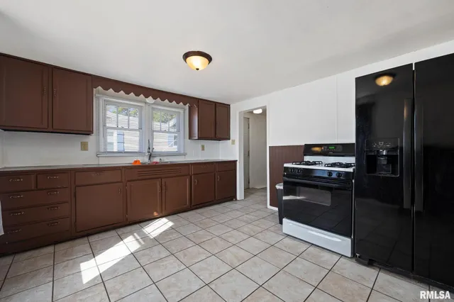 $90,000 | 1423-1425 South 13th Street, Pekin, IL 61554