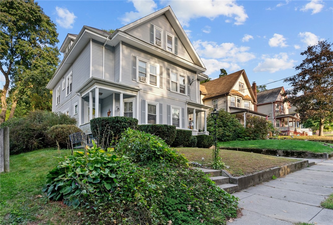 207 Highland Street Woonsocket, RI 02895 - Photo 2 of 38 207 Highland St Woonsocket RI