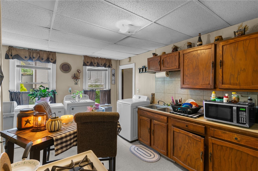 207 Highland Street Woonsocket, RI 02895 - Photo 27 of 38 207 Highland St Woonsocket RI