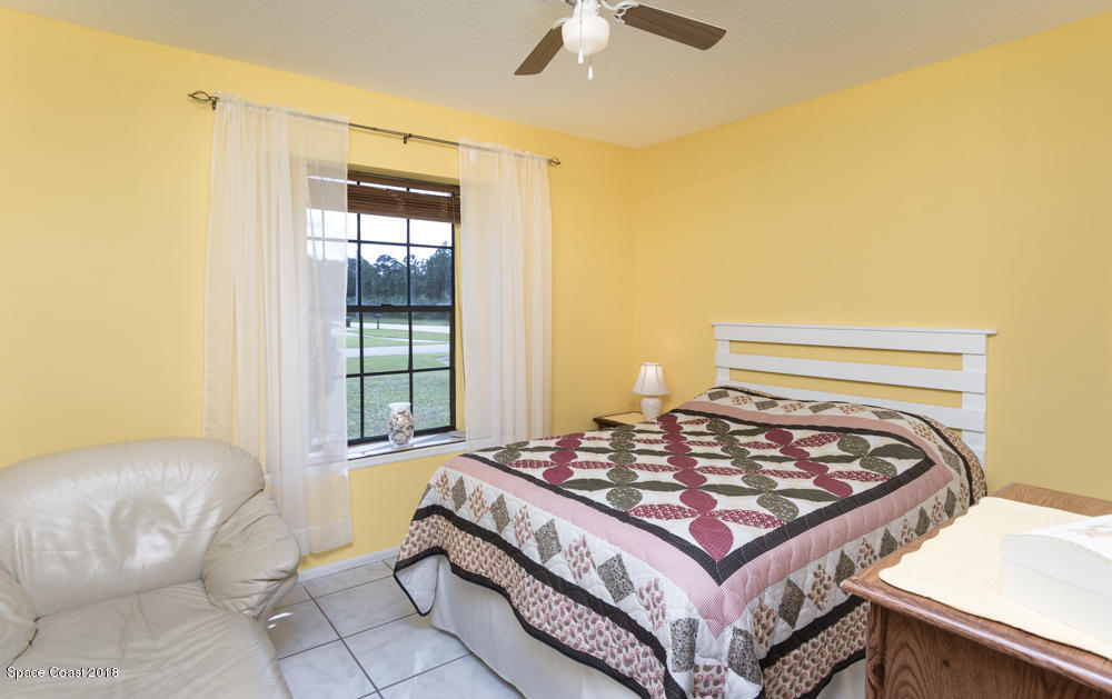 492 Warrington Road Southwest Palm Bay, FL 32908 - Photo 18 of 18 Bedroom 3.