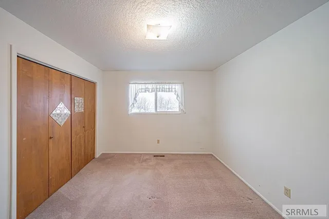 $324,900 | 3925 East 109 North, Ucon, ID 83401