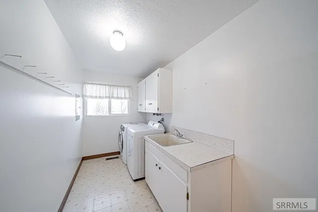 $324,900 | 3925 East 109 North, Ucon, ID 83401