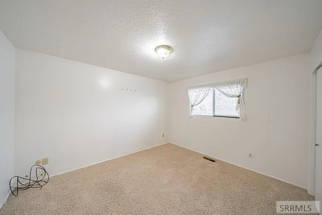 $324,900 | 3925 East 109 North, Ucon, ID 83401