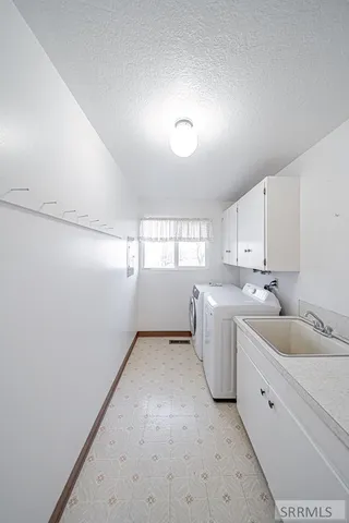 $324,900 | 3925 East 109 North, Ucon, ID 83401