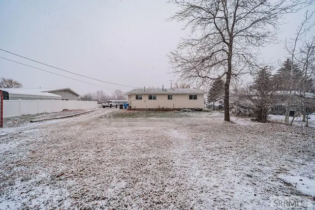 $324,900 | 3925 East 109 North, Ucon, ID 83401