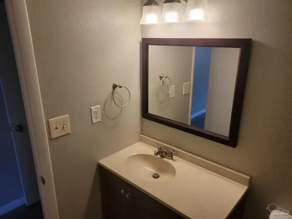 $98,000 | 401 Marshall Court, Unit 1, Fort Walton Beach, FL 32548