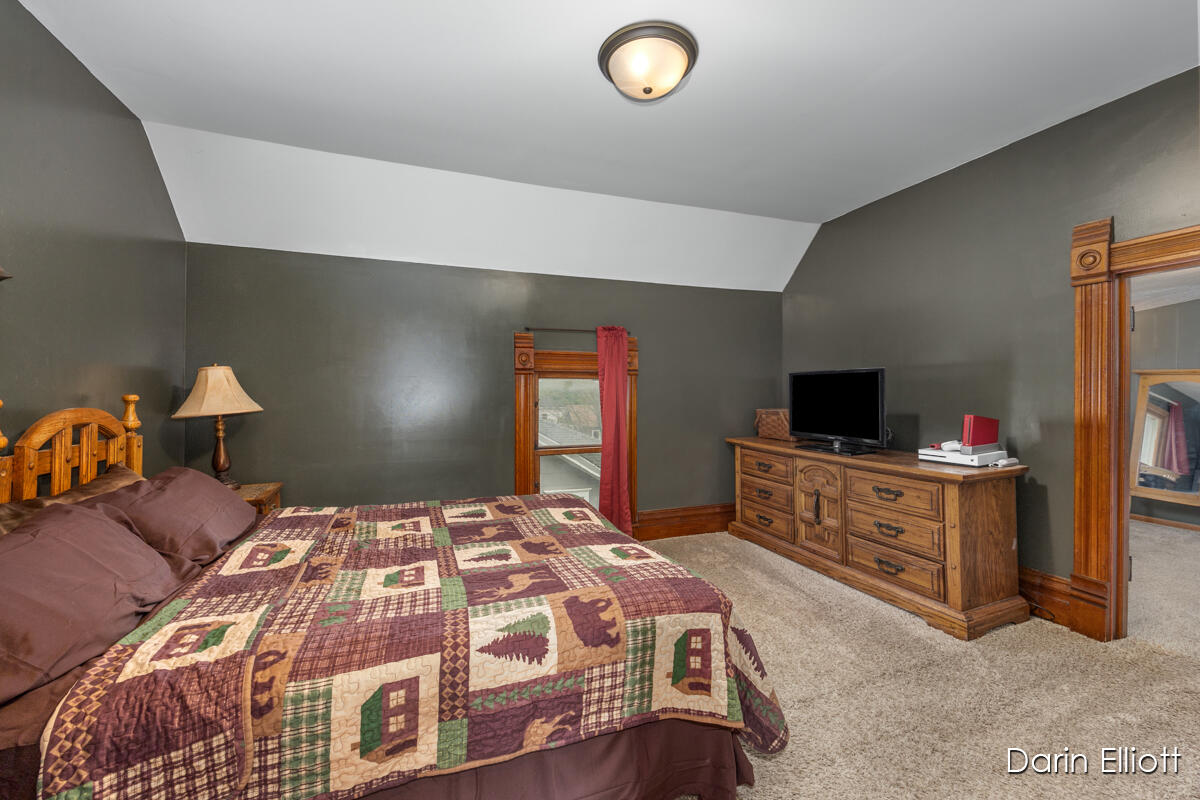 321 West Ellis Street Belding, MI 48809 - Photo 20 of 33 IMG_1013