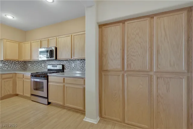 $434,900 | 4224 Capri Canyon Court, North Las Vegas, NV 89031