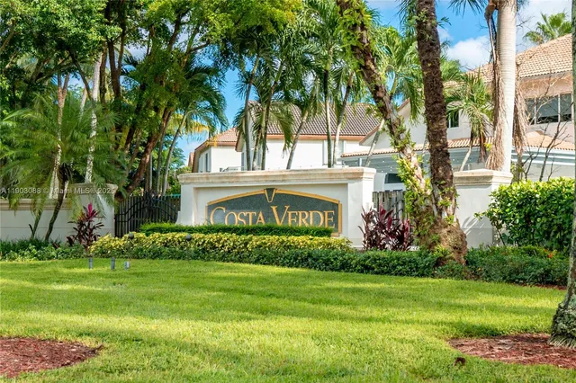 $749,000 | 9921 Northwest 32nd Street, Doral, FL 33172