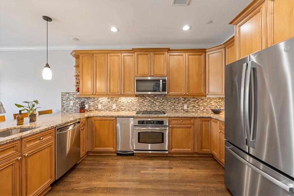 10511 Mission Road, Unit 203A Leawood, KS 66206 - Photo 8 of 25