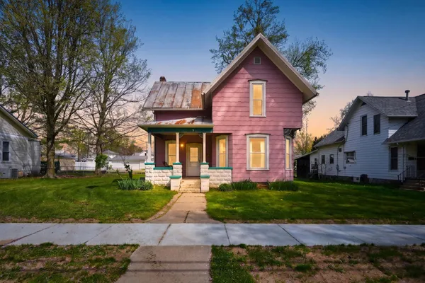 $199,900 | 319 East Broad Street, Angola, IN 46703