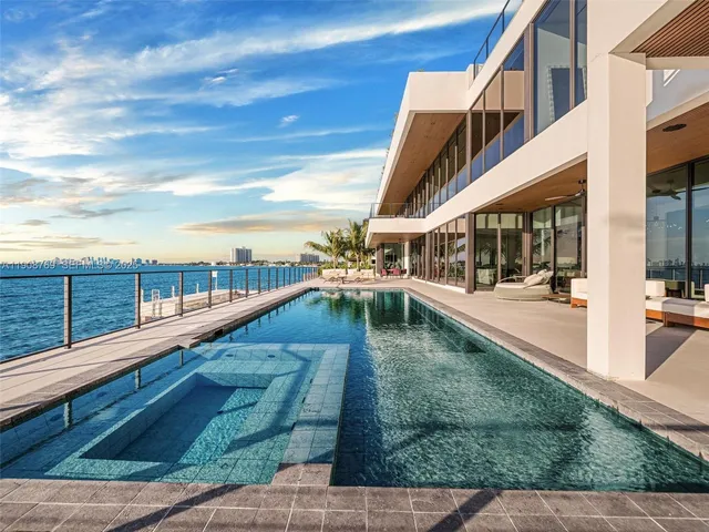 $125,000 | 11400 North Bayshore Drive, North Miami, FL 33181