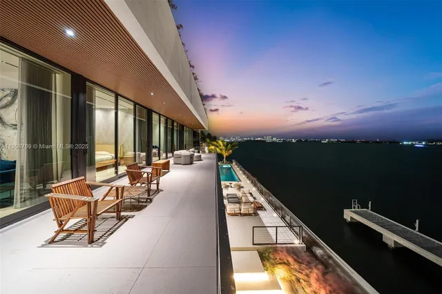 $125,000 | 11400 North Bayshore Drive, North Miami, FL 33181