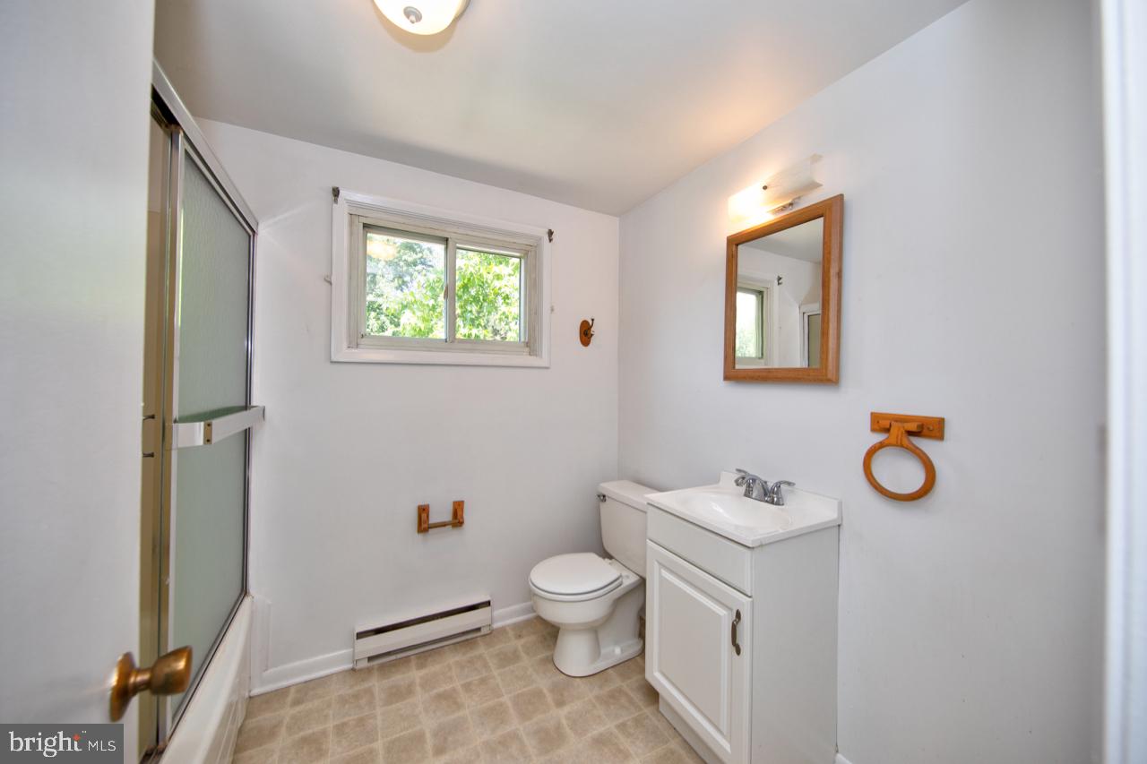 807 Falconer Road Joppa, MD 21085 - Photo 15 of 22 2nd full bathroom on upper level
