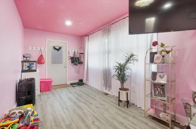 $249,900 | 215 Parks Avenue, Joliet, IL 60432