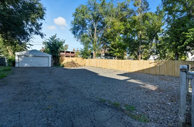 $249,900 | 215 Parks Avenue, Joliet, IL 60432