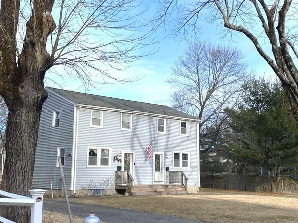 $2,500 | 29 Vinald Road, Unit 1, Medfield, MA 02052