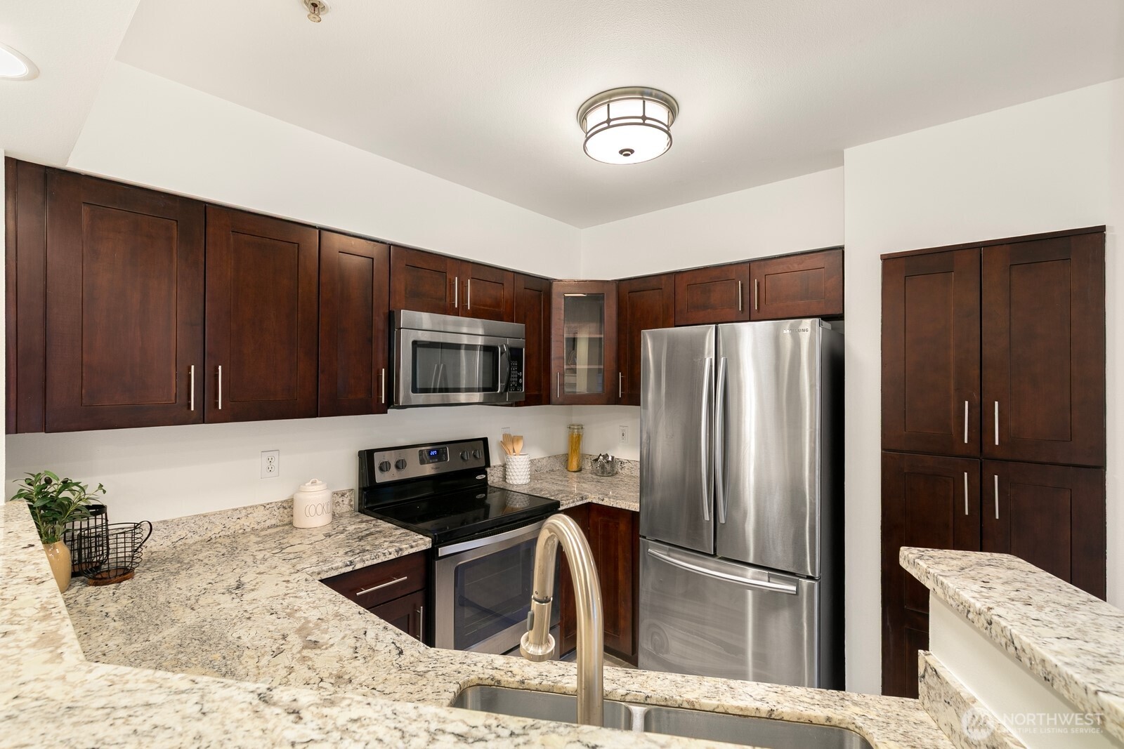 15300 112th Avenue Northeast, Unit C304 Bothell, WA 98011 - Photo 9 of 18